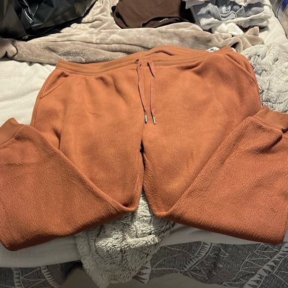 Old Navy Jogger Sweatpants - Picture 1 of 4